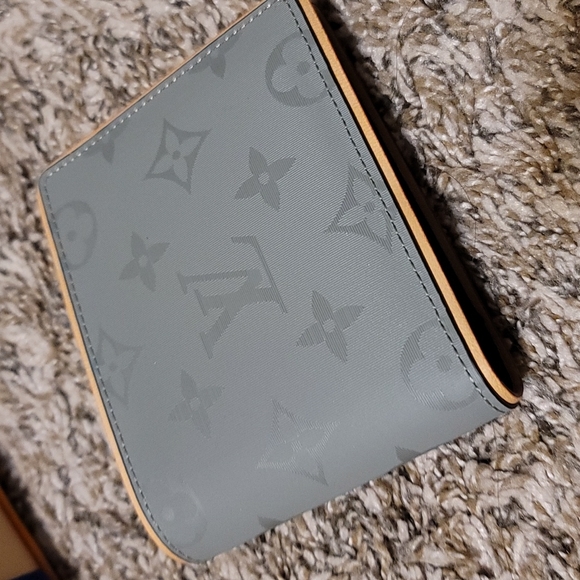 Multiple monogram wallet - Picture 8 of 8